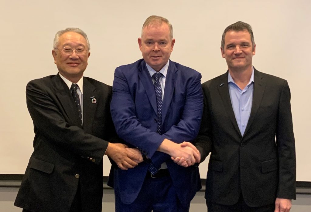 From left to right: Junji Tsuda, past IFR president; Steven Wyatt, IFR president; Milton Guerry, IFR vice-president. Photo © Patrick Schwarzkopf/IFR